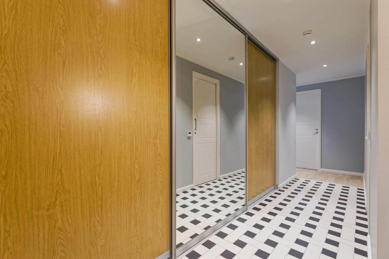Central Apartments, Quiet With Free Parking And Ac. Tallinn Exteriér fotografie